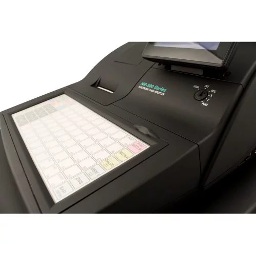 Sam4s NR-510 Registrierkasse in Schwarz mit Flachtastatur - schräge Draufsicht zeigt Display und Tastatur