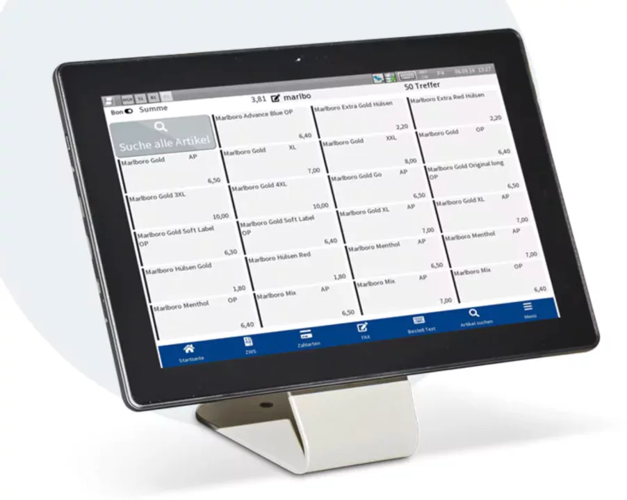 Bluepos S700 Lite Kassensoftware von Schultes auf schwarzem Tablet mit weißem Standfuß - schräge Ansicht